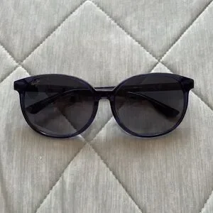 NWOT Maui Jim Water Lily Maui Jim | Accessories | Nwot Maui Jim Water Lily | Poshmark main image 4